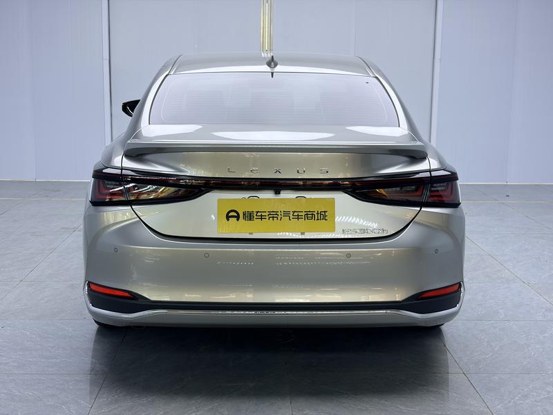 Lexus Lexus ES 2025