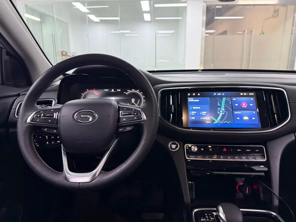 GAC Trumpchi GS8 390T two-wheel drive premium edition 7 seats