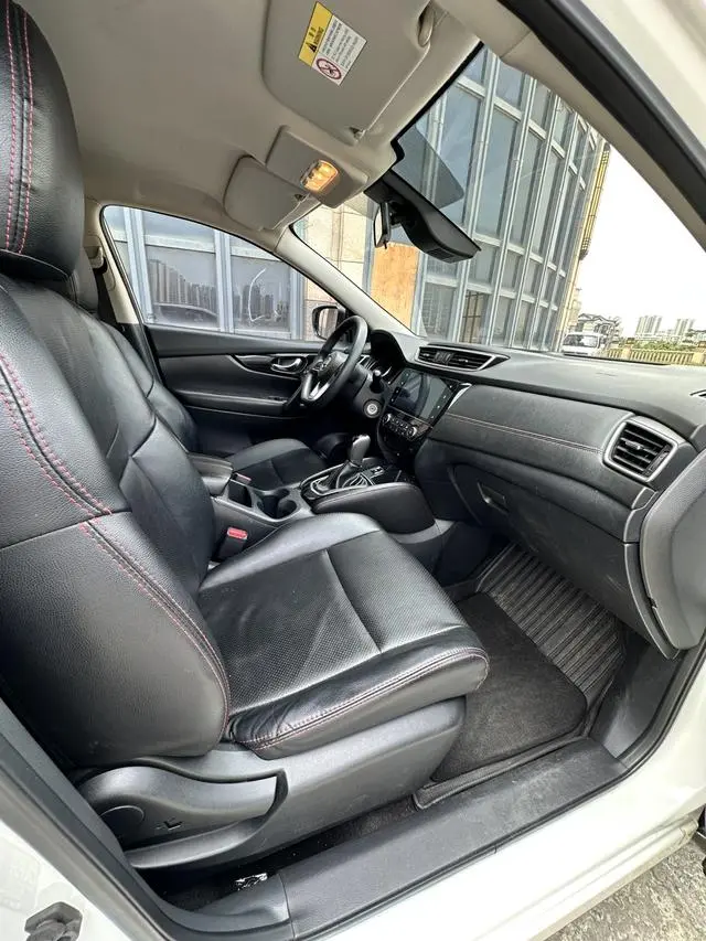 Nissan Qashqai 2.0 L XV Smart Edition