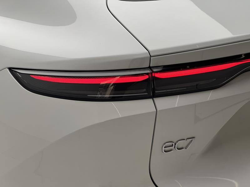 NIO NIO EC7 2024