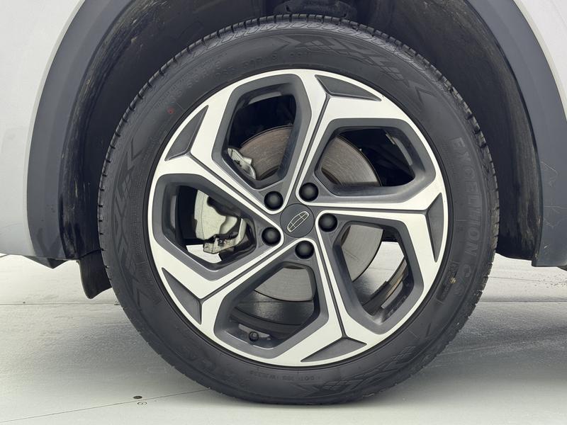 Geely Emgrand L 2024