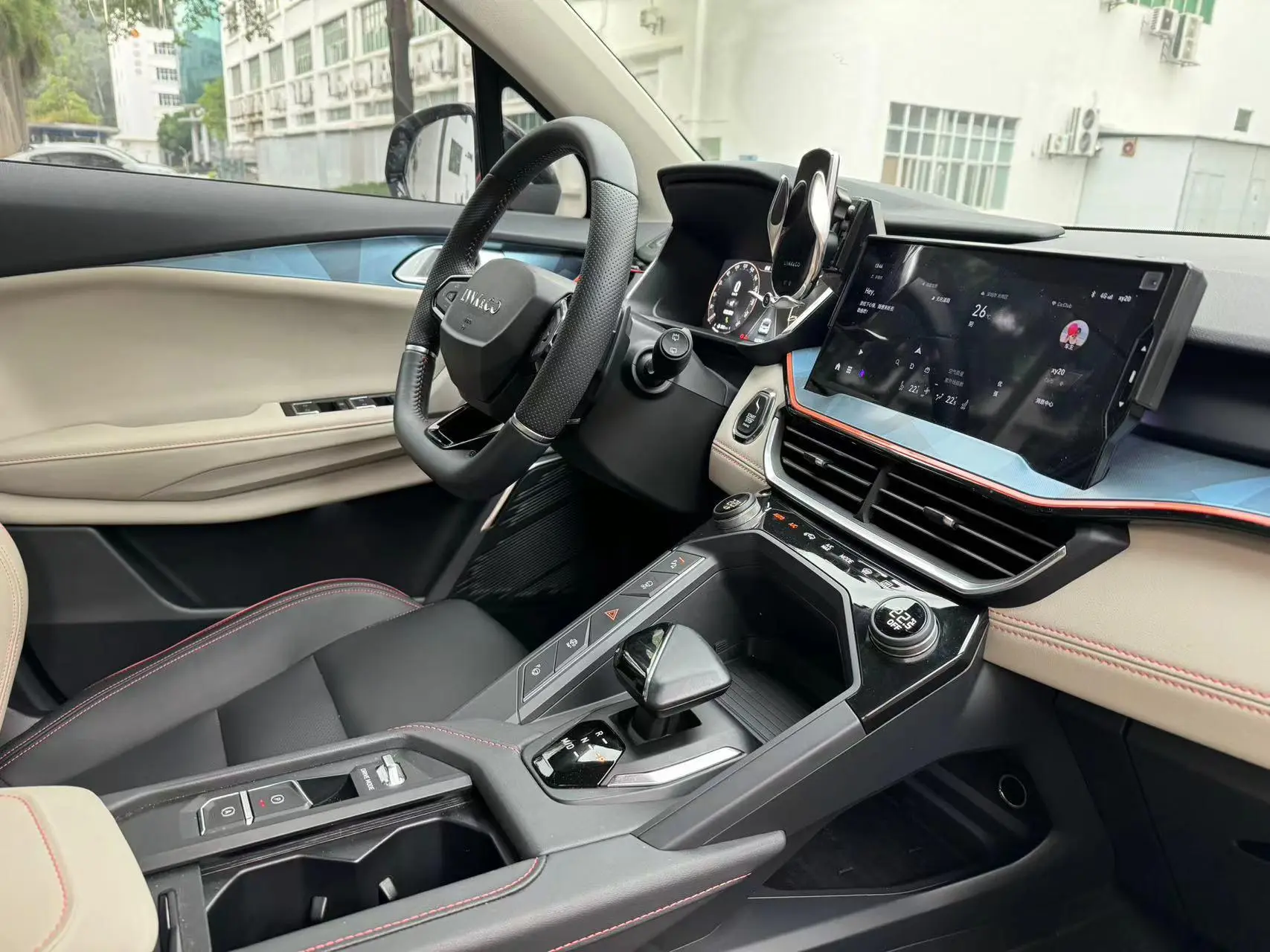 LYNK & CO Lynk 06 1.5T Yao Halo