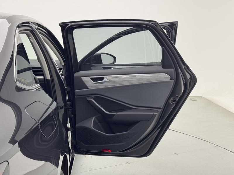 Volkswagen Sagitar 2024