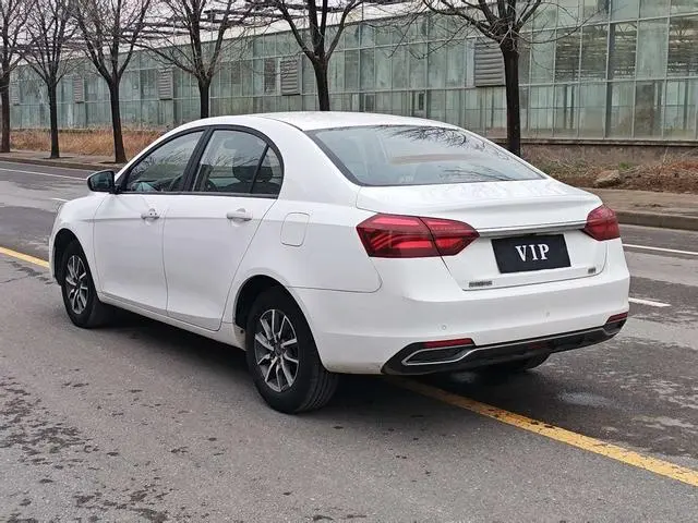 Geely Emgrand Leading version 1.5L manual luxury Country VI