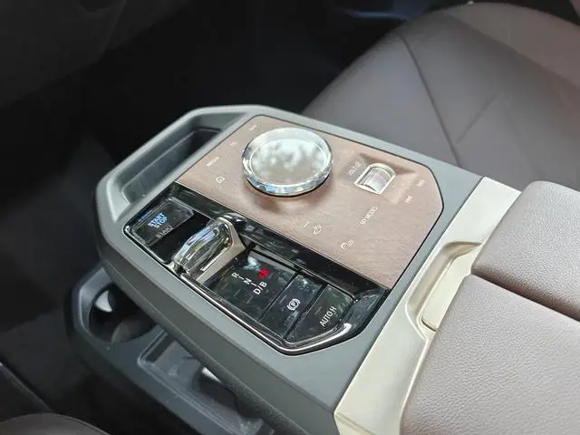BMW BMW iX xDrive40