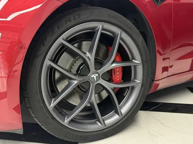 Tesla Model 3 Performance high-performance all-wheel drive version