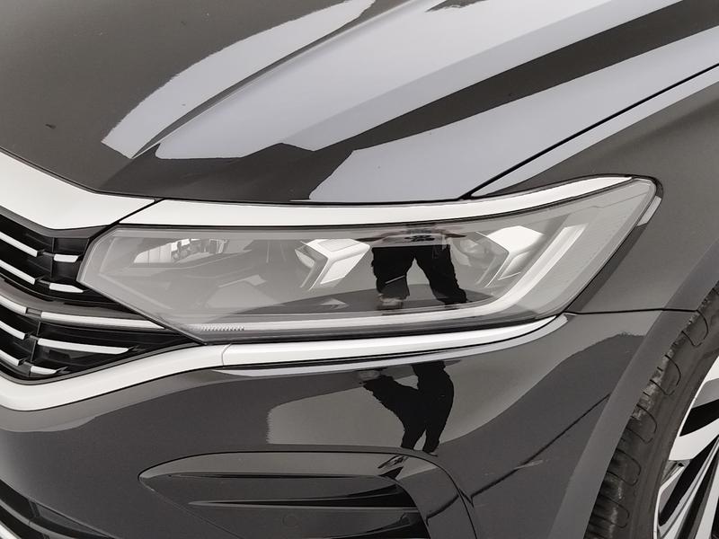 Volkswagen Passat 2023