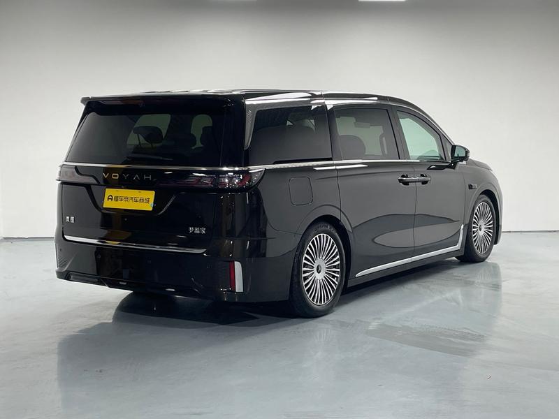 Voyah Lantu Dreamer PHEV 2025