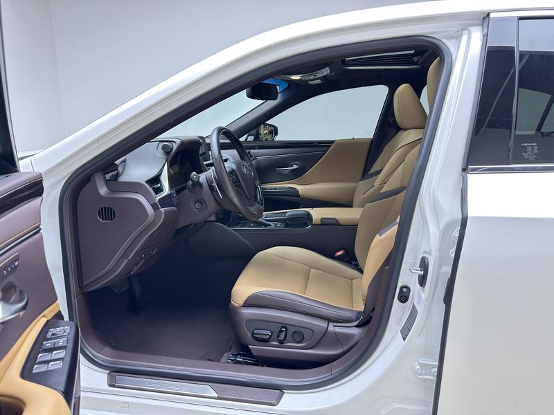 Lexus Lexus ES 2020