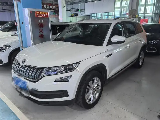 Skoda Kodiak Facelifted ZI330 5-seater two-wheel drive comfort version country VI