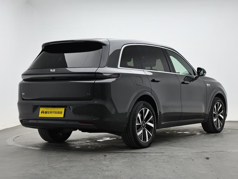 Li Auto Ideal L8 2023