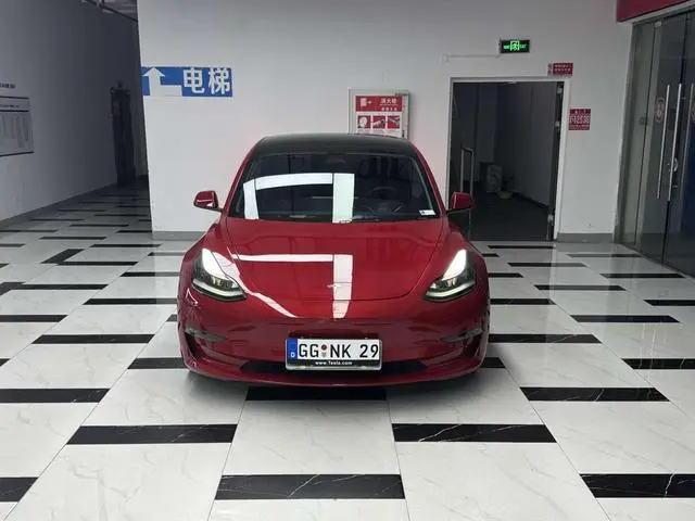 Tesla Model 3 Performance high-performance all-wheel drive version