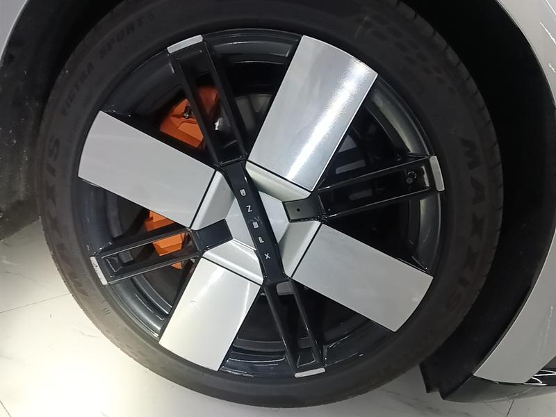 XPeng Xiaopeng P7 2025