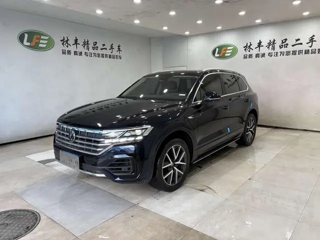 Volkswagen Touareg 3.0 TSI Ruixiang Edition Classic Sports Suit