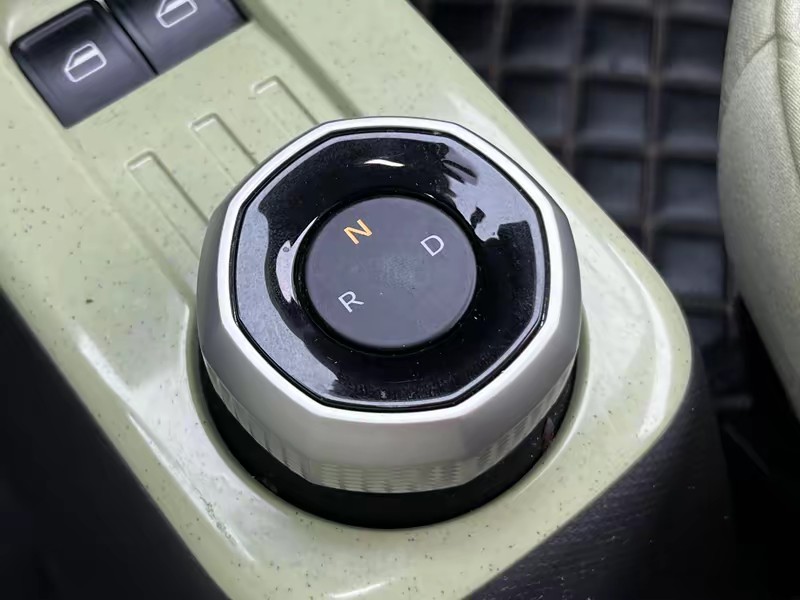 Geely Galaxy panda 2023