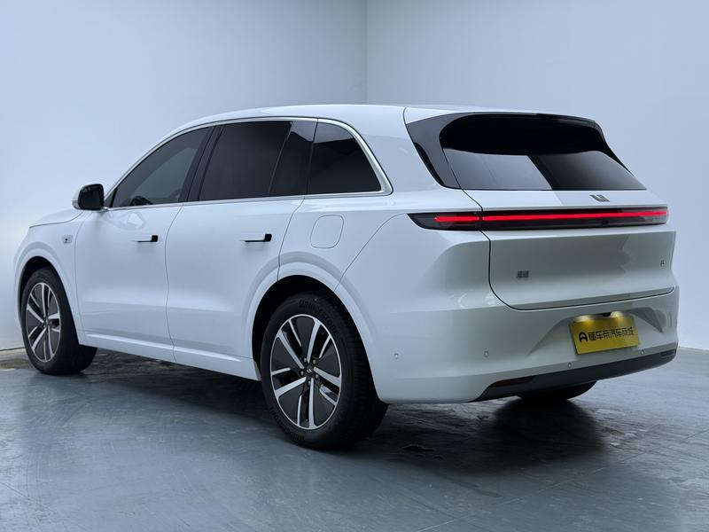 Li Auto Ideal L6 2024