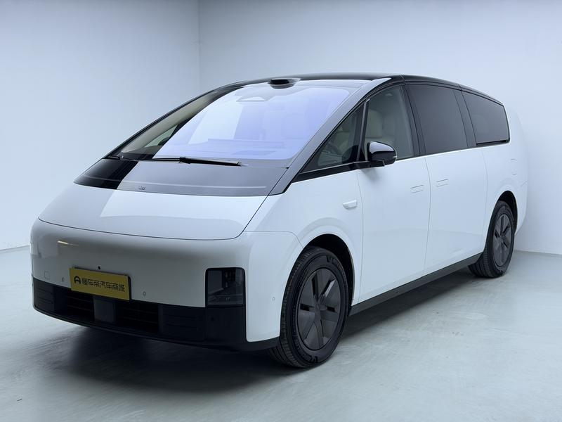 Li Auto Ideal MEGA 2025