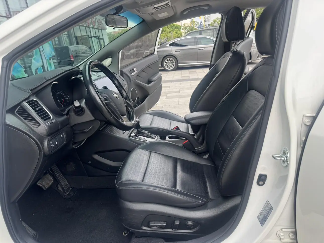 Kia Kia K3 1.6L automatic 15th Anniversary Special Edition GLS