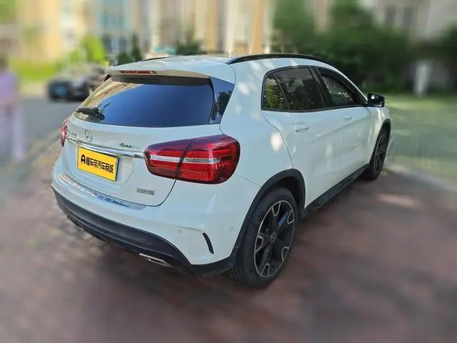 Mercedes-Benz Mercedes-Benz GLA GLA 220 4MATIC sports type