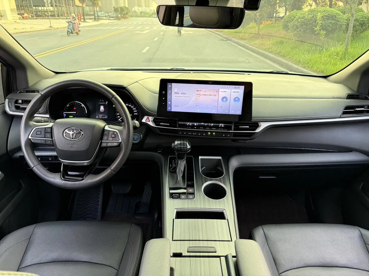 TOYOTA Saina Dual engine 2.5L Premium Edition