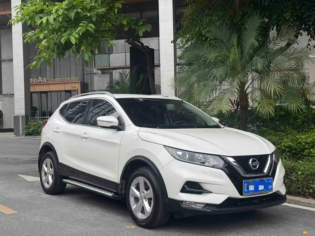 Nissan Qashqai 2.0L CVT Smart Edition