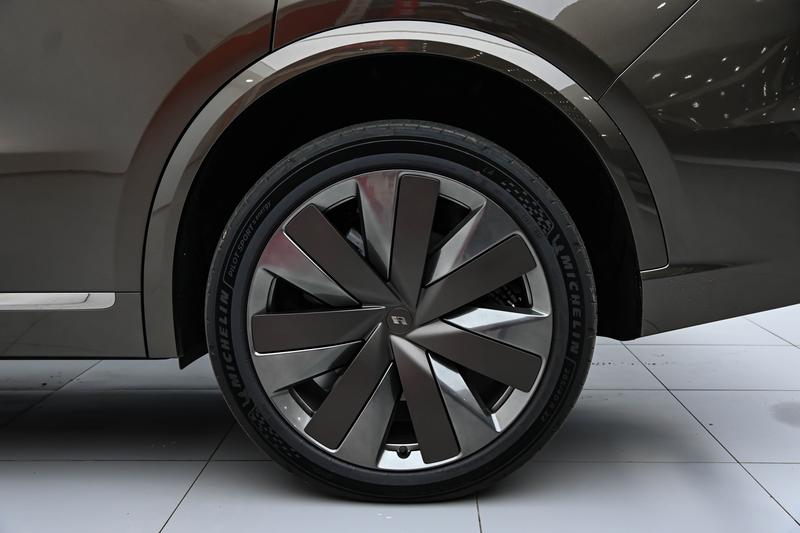 Li Auto Ideal L9 2026