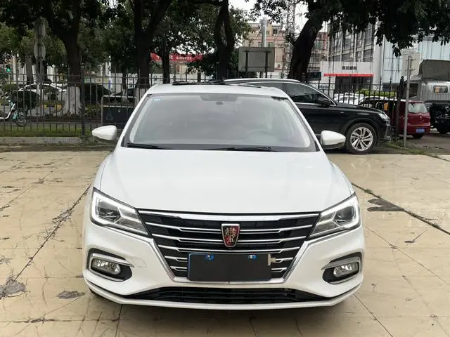 Roewe Roewe i5 1.5L automatic 4G Interconnection Linghao Ultimate Edition