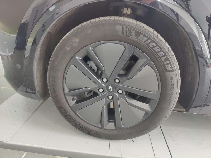 Li Auto Ideal L8 2024
