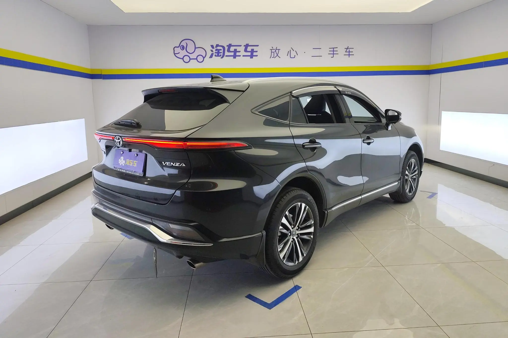 TOYOTA Weisha 2.0L CVT two-wheel drive deluxe edition