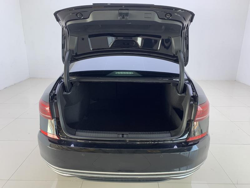Volkswagen Passat 2023