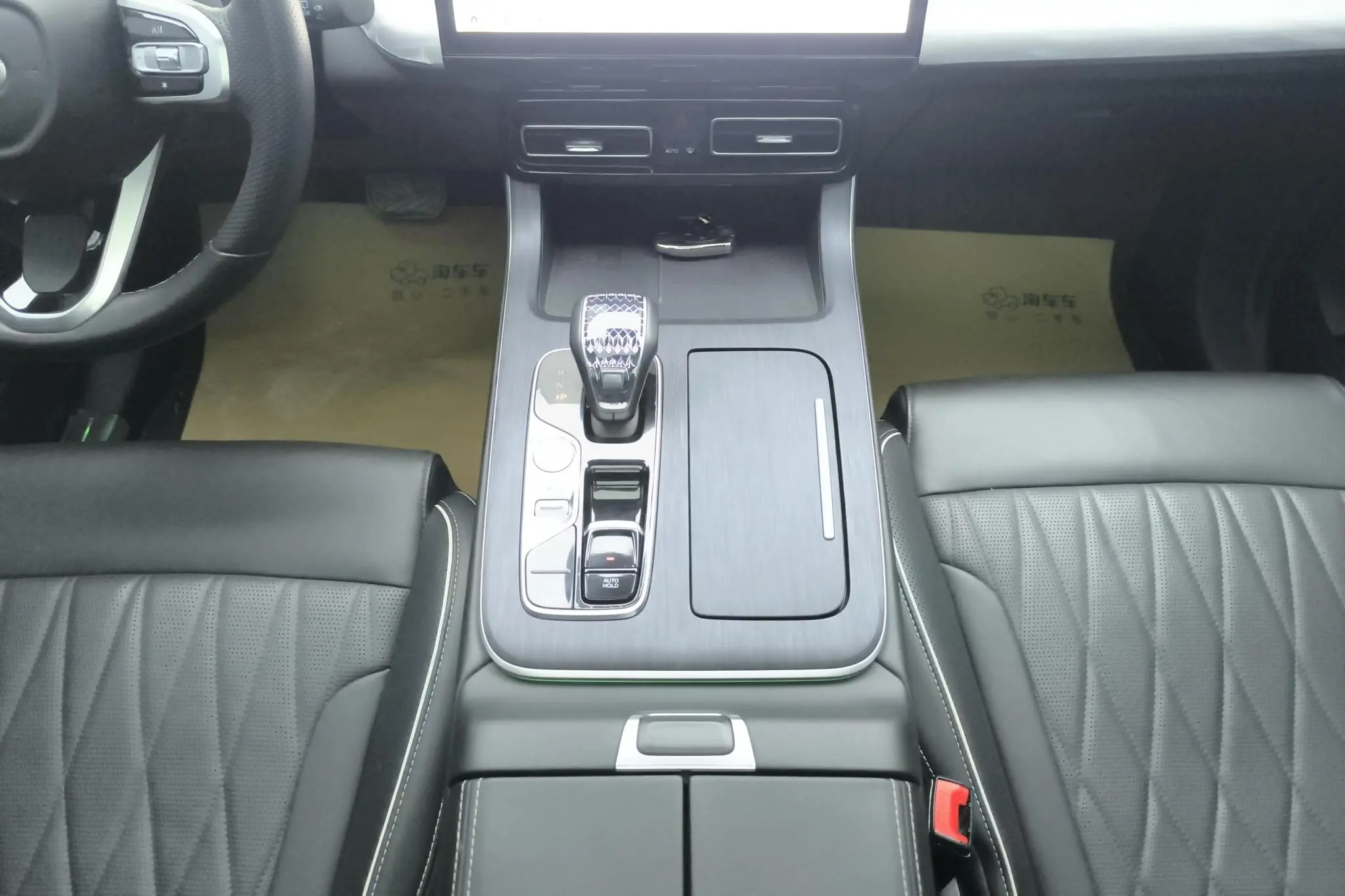 GAC Trumpchi GS8 Pilot Series 2.0 TGDI two-wheel drive Luxury Smart Edition