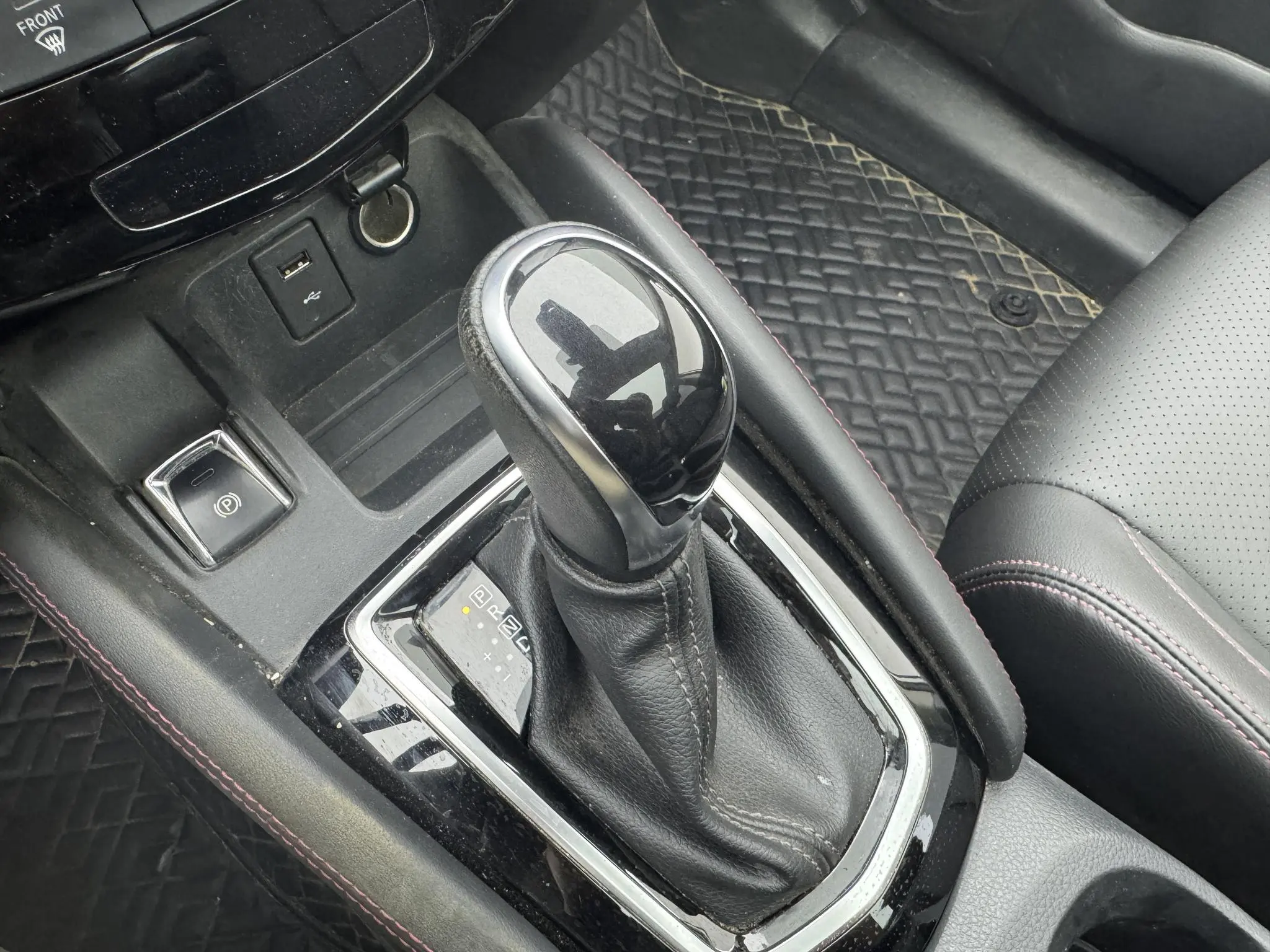 Nissan Qashqai 2.0 L XV Prem Deluxe Edition