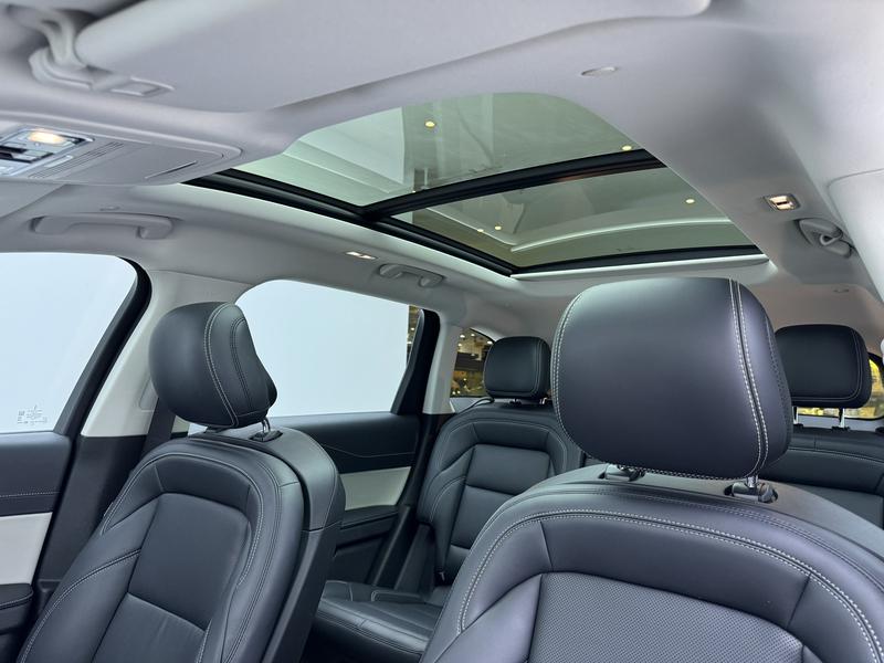 Lincoln Voyager 2023