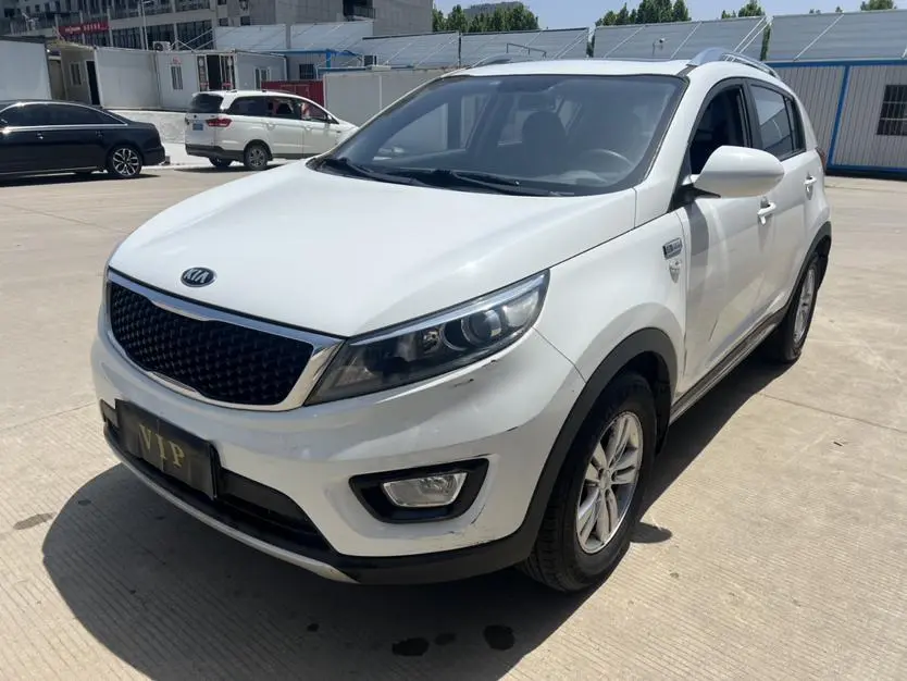 Kia Smart running 2.0L automatic two-wheel drive version GL