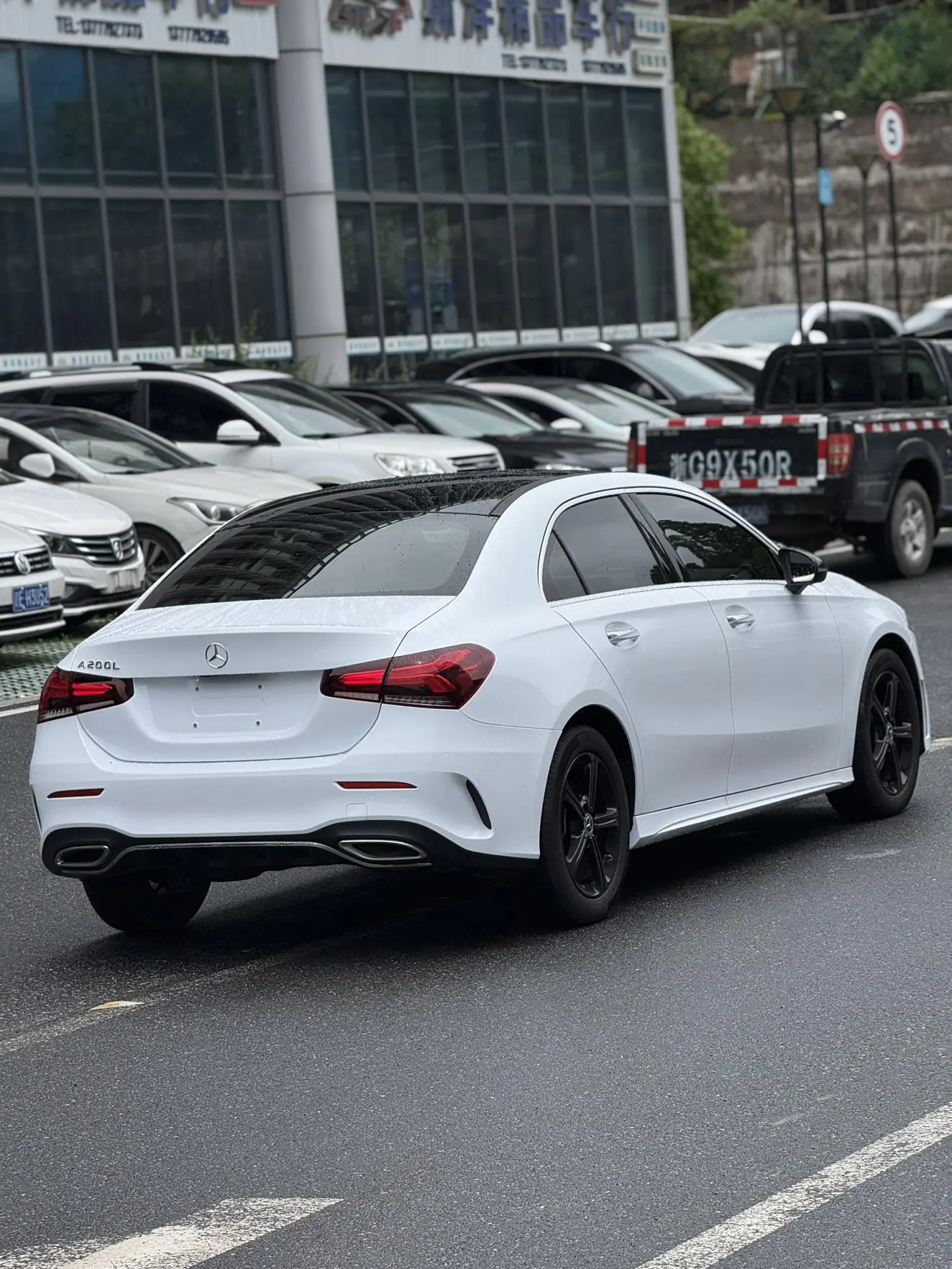 Mercedes-Benz Mercedes-Benz A-class Second facelift A 200 L sports sedan fashion version