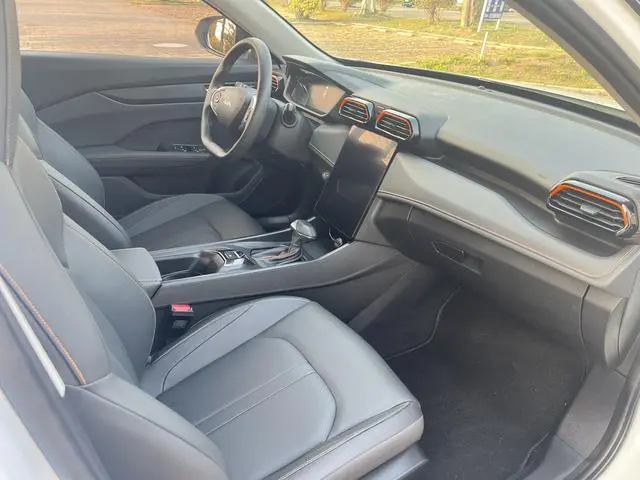 Dongfeng Fengshen Yi Hyun 1.5L automatic speed version