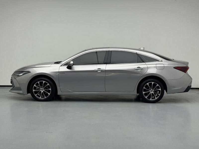 Toyota Asian Dragon 2022