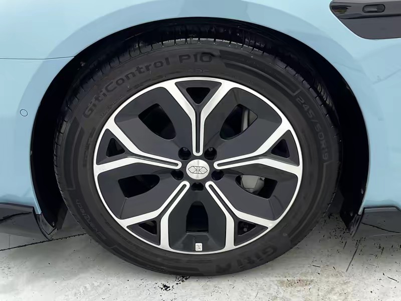 Luxeed Zhijie S7 2025