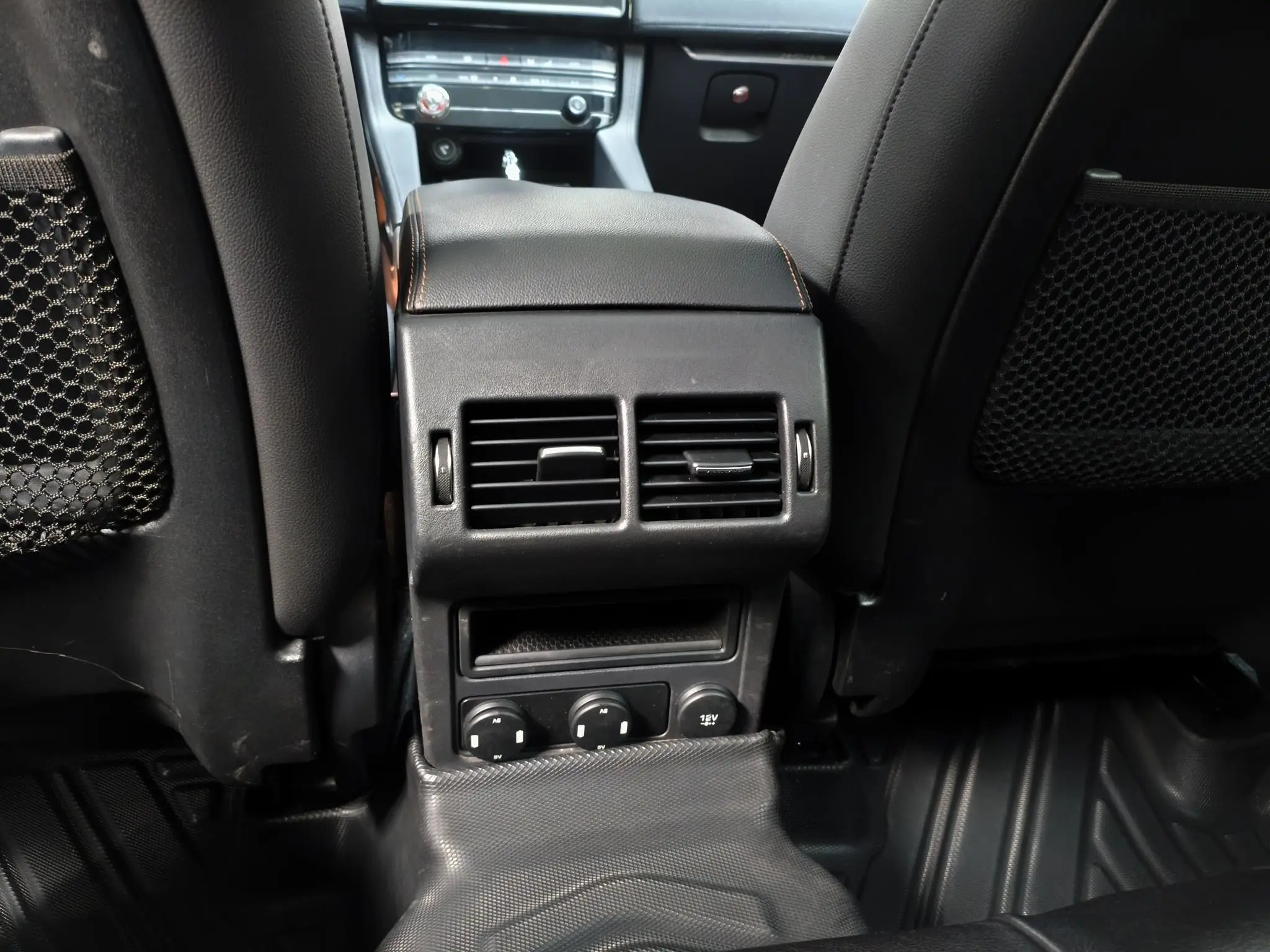 Jaguar Jaguar F-PACE 2.0T four-wheel drive Urban Exclusive Edition