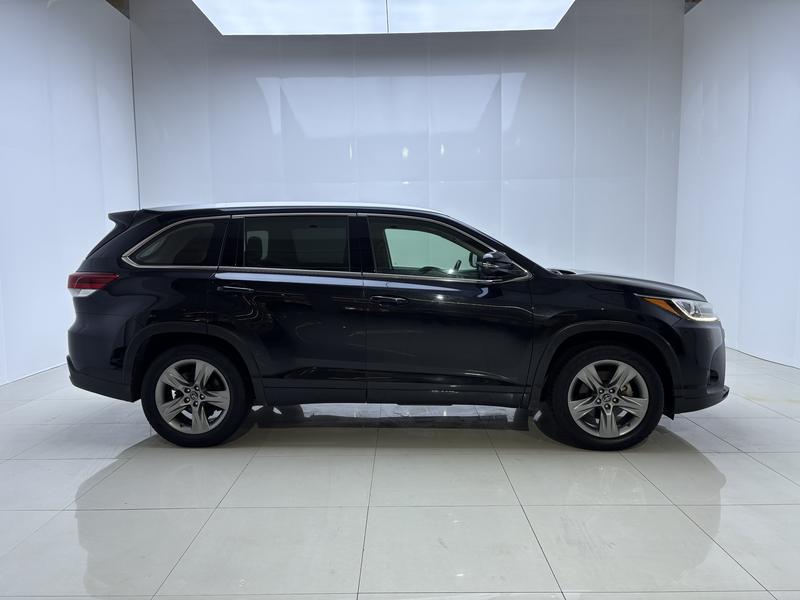 Toyota Highlander 2021