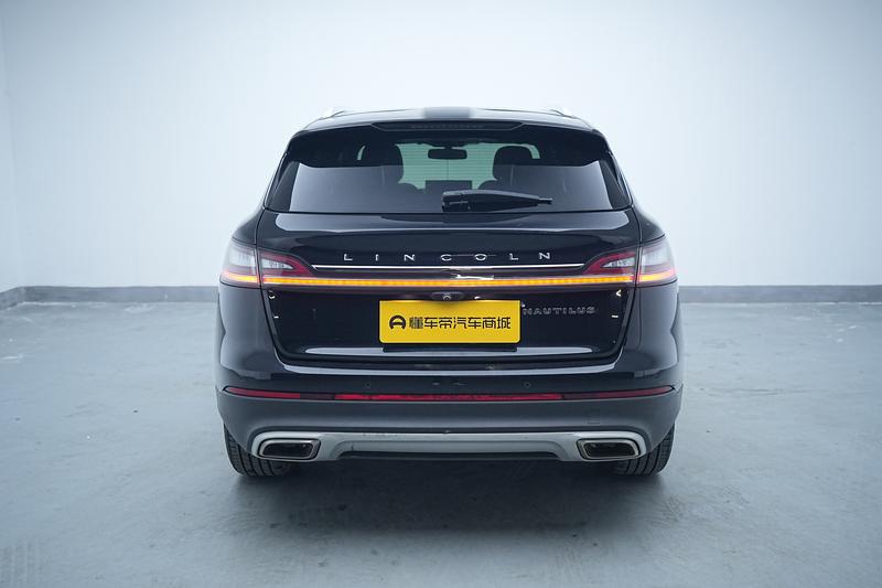 Lincoln Voyager 2021