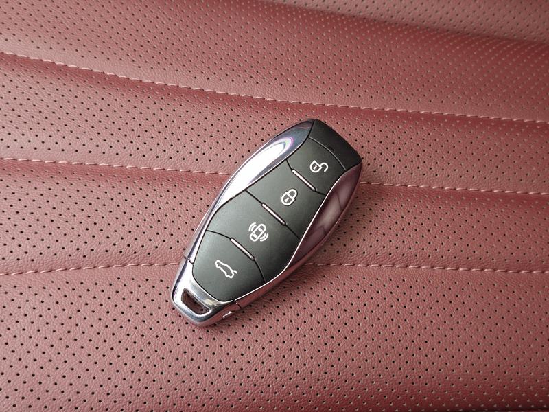 Hongqi Red Flag H5 2025