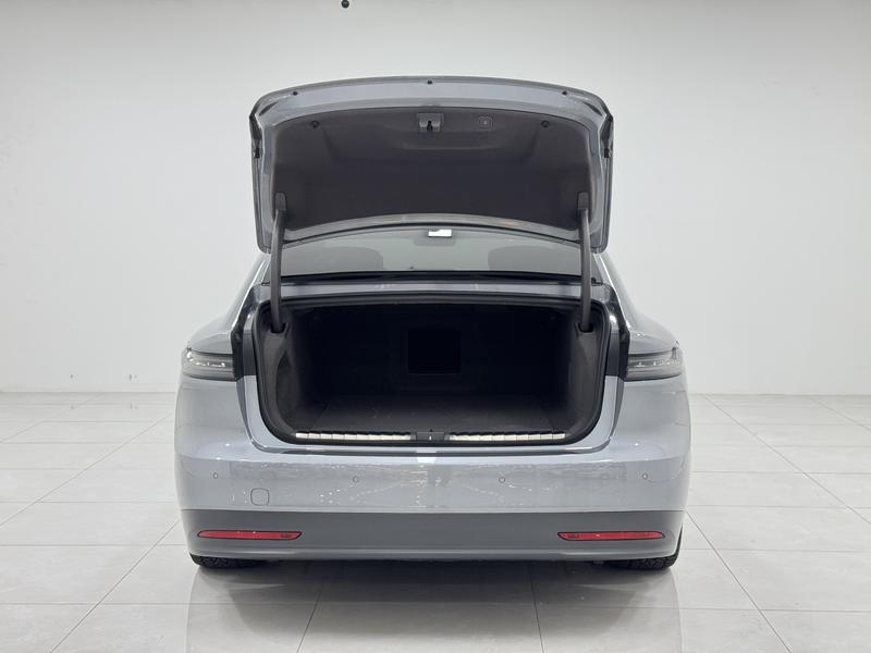NIO NIO ET7 2024