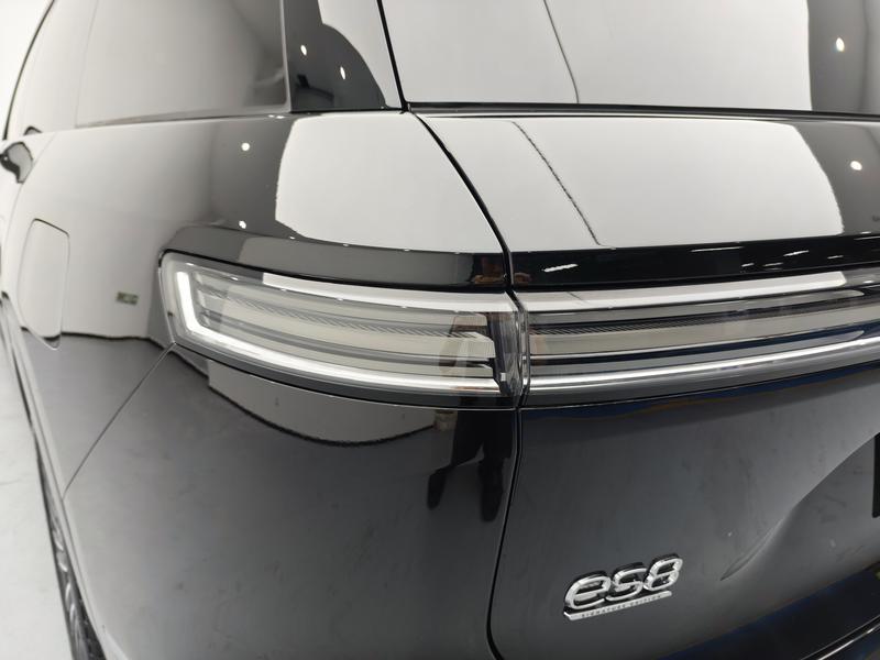NIO NIO ES8 2026