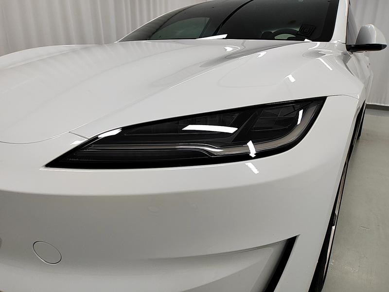 Tesla Model 3 2025