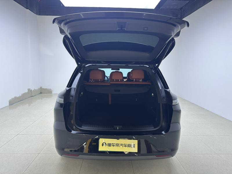 Li Auto Ideal L6 2024