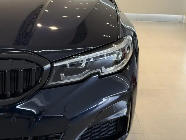 BMW BMW 3 Series Facelift 325Li M sports suit