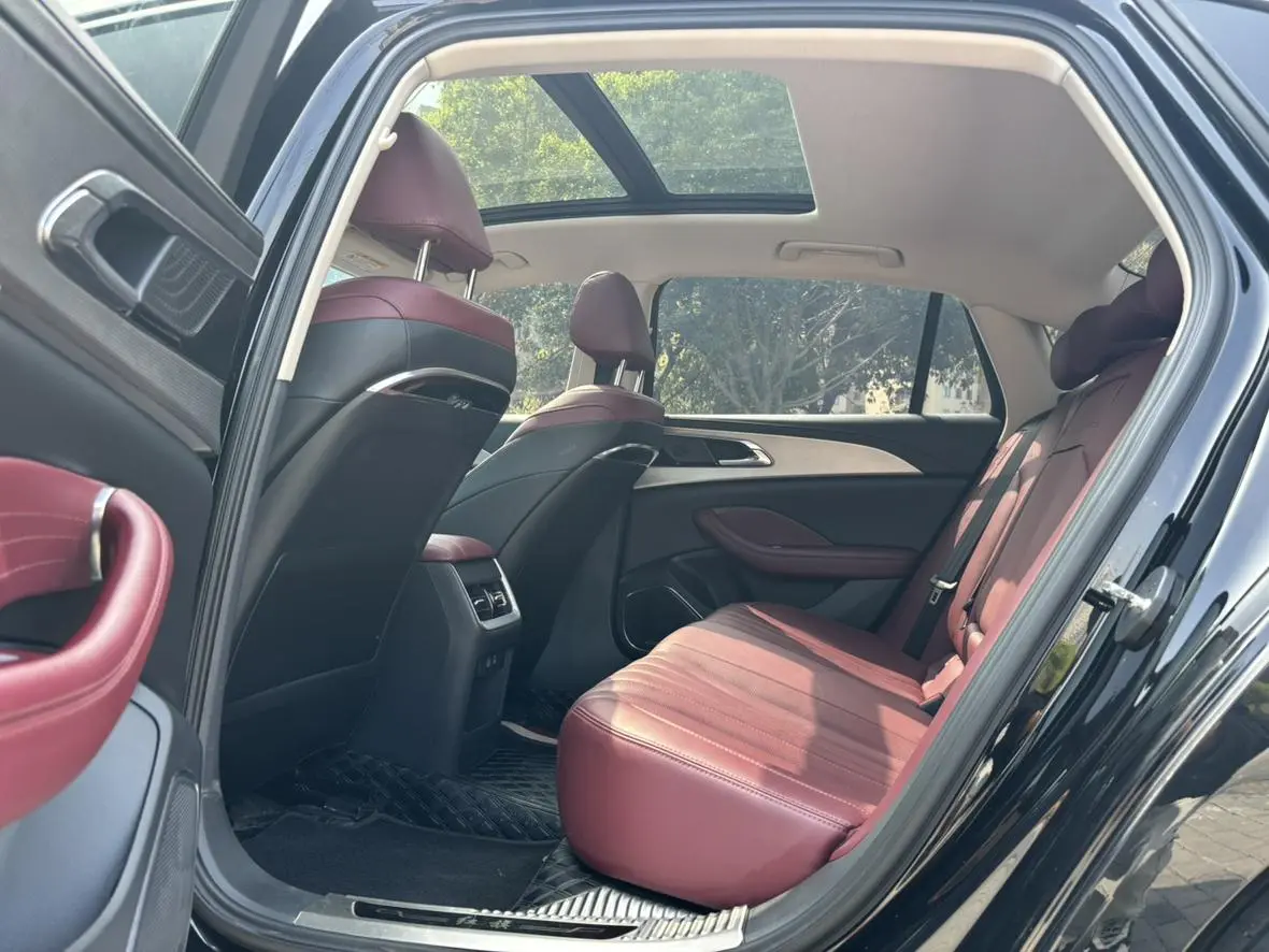 Hongqi Hongqi H5 2.0T Automatic Smart Union Flag Enjoy Edition