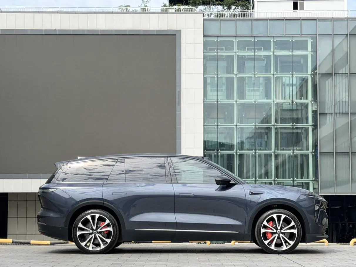 NIO NIO ES8 100kWh Signature Edition
