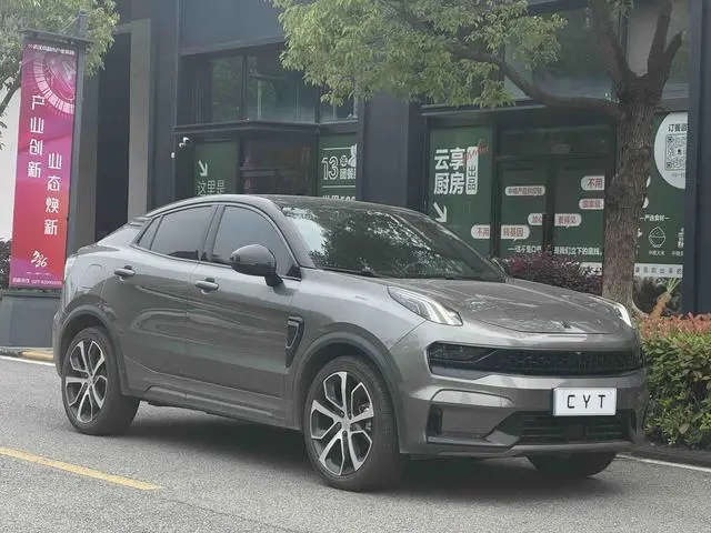LYNK & CO Lynk 05 2.0TD four-wheel drive Halo